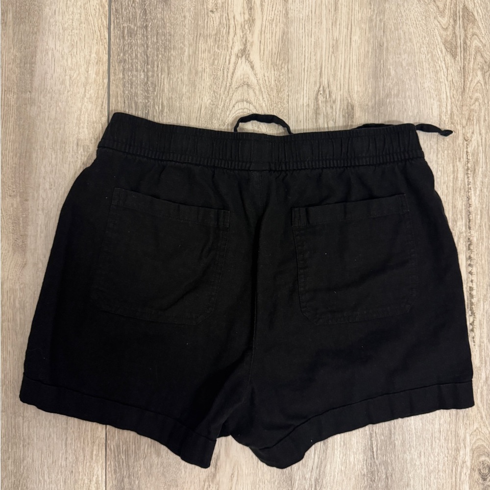 Old Navy Women's  Black Shorts - Picture 4 of 4